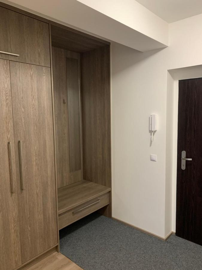Apartman Na Plachte Градец-Кралове Экстерьер фото